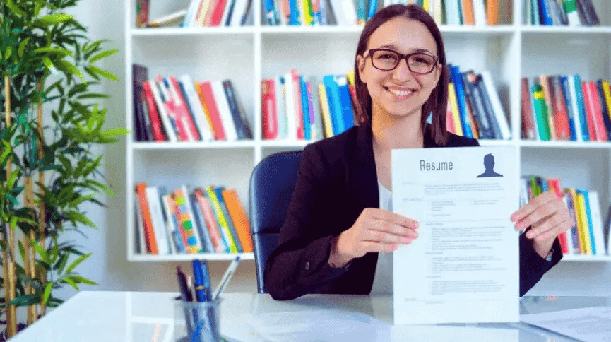 خدمة تصميم وإنشاء سيرة ذاتية احترافية ATS ، عربي و إنجليزي